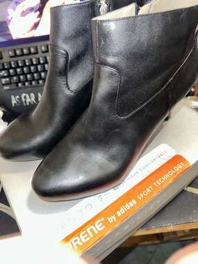 Vintage Rockport Black Leather Plain Bootie Ankle Boots Adiprene by Adidas